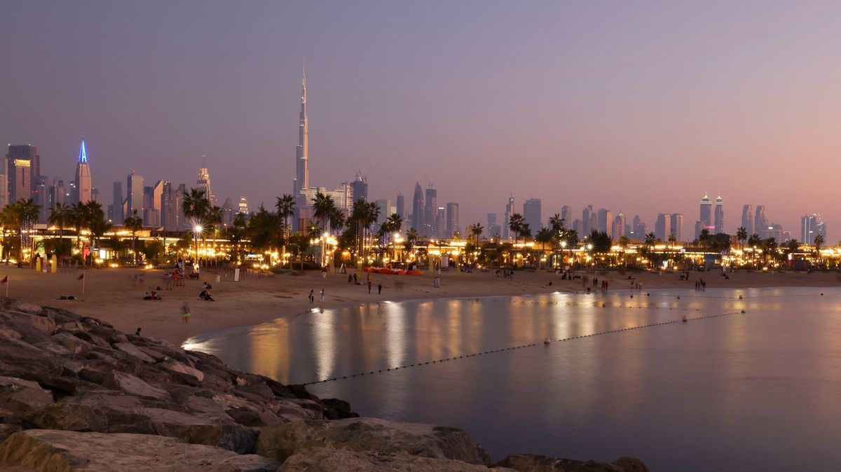 V Dubaji přibývá nakažených. Oblíbená destinace ale omezení nechystá